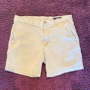 Vineyard Vines Women's Tan Shorts